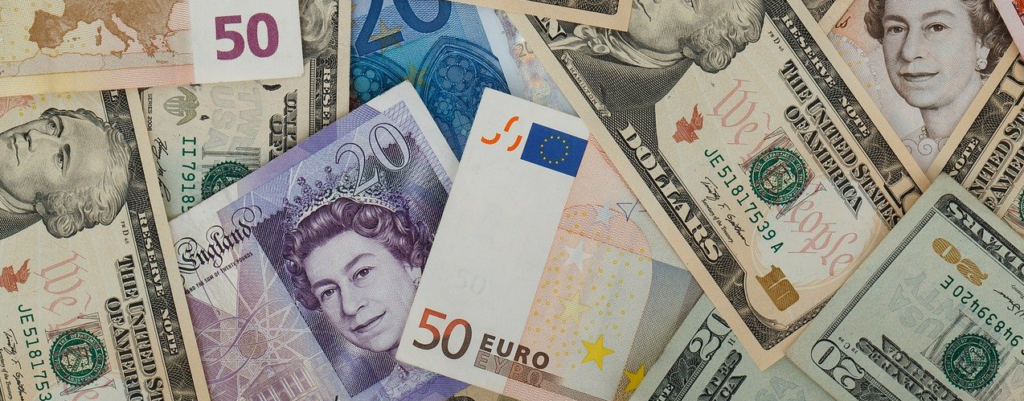 What foreign currencies to invest in